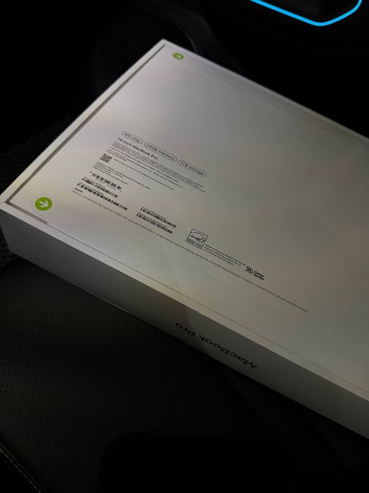 MacBook Pro M5 (24/1TB)