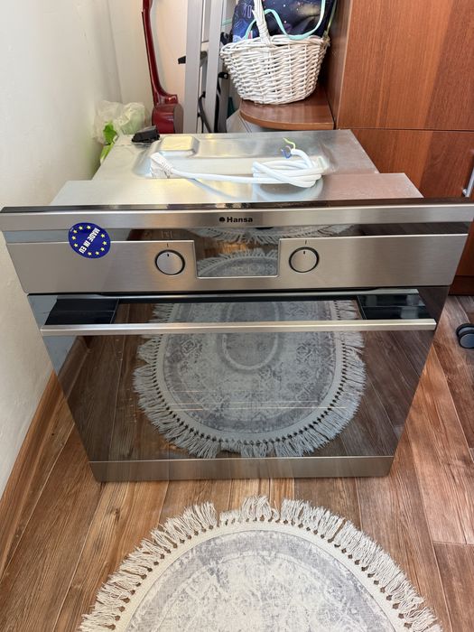 Духовой шкаф.Продам духовку HANSA