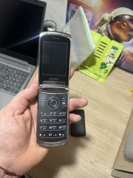 Телефоны кнопочные полностью рабочие