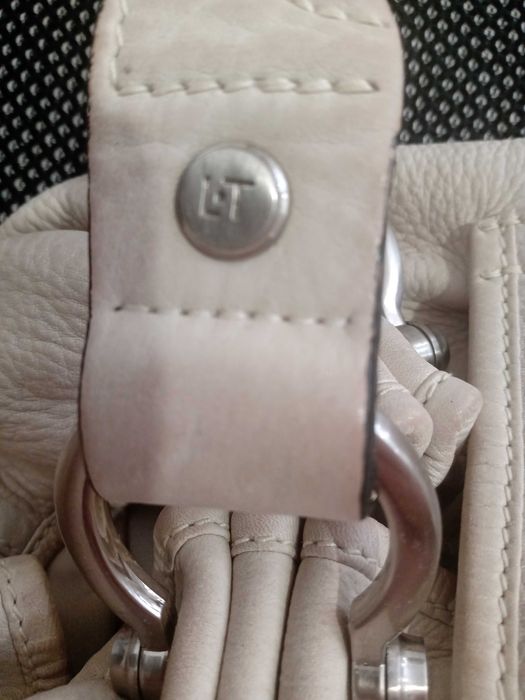 Дамска чанта от естествена кожа