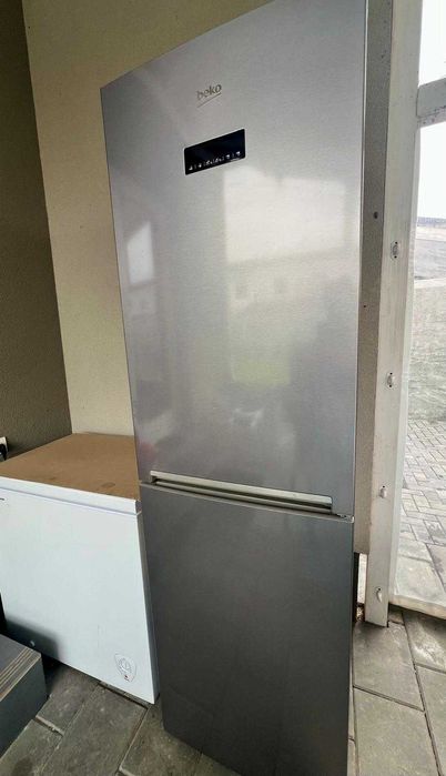Combina frigorifica BEKO NeoFrost 358 l