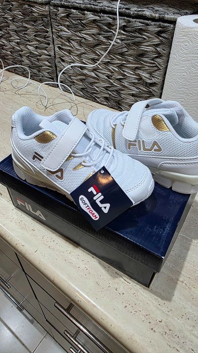 Adidadi noi marimea 27