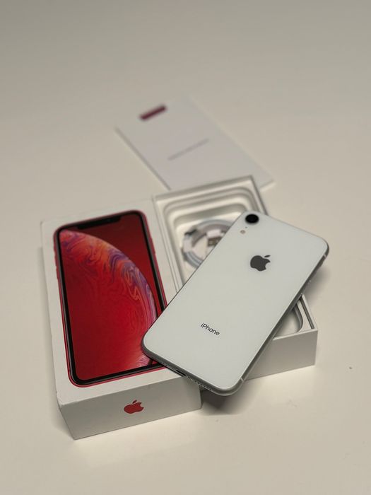 iPhone XR White Piese/Recarosare