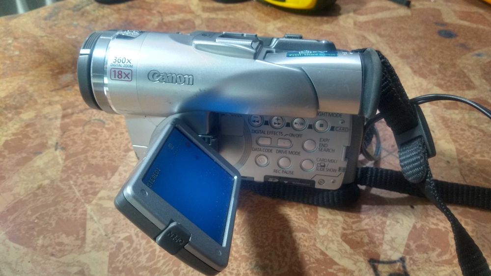 Vand camera video miniDV  Canon MVX250i