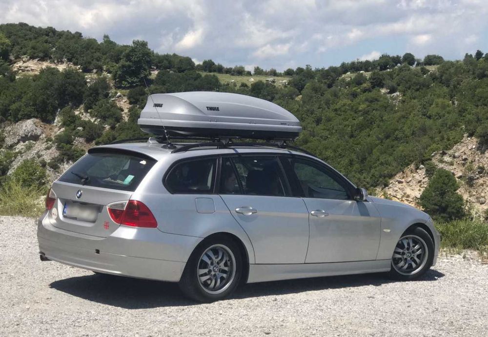 Inchiriez Thule sistem complet: cutie portbagaj si bare transversale
