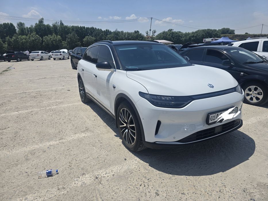 Продется LEAPMOTOR C11 EV 2023 года полный фулл