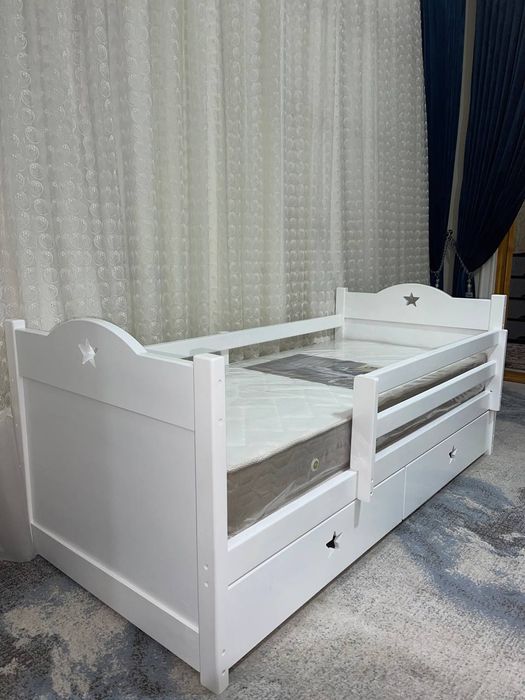 Кровать детская качестве отличный