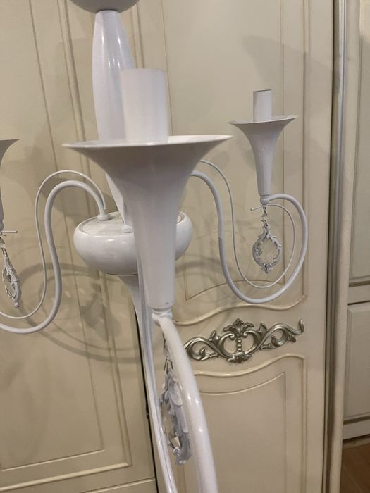 Шикарная люстра Классика