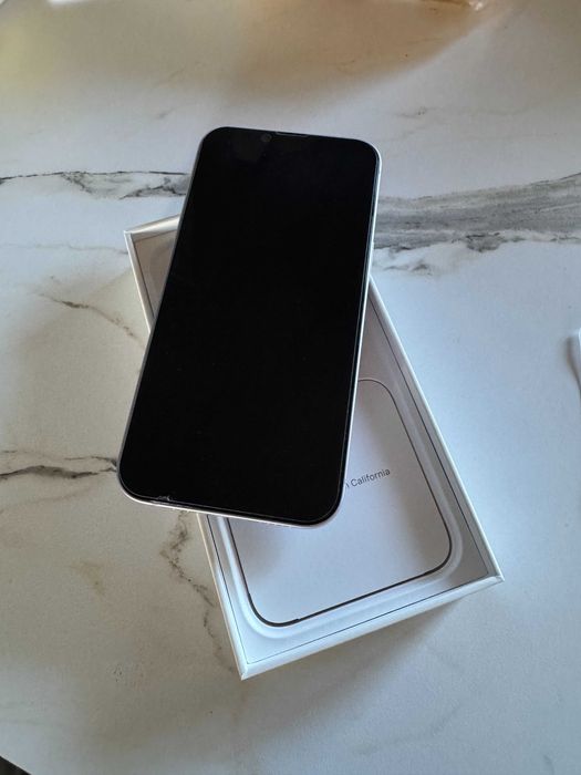 Продавам IPhone 14