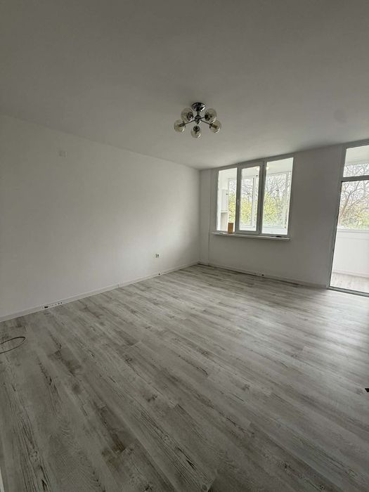 Продава се Двустаен апартамент в Казанлък - 65 кв.м за 803 €/кв.м - Снимка #4