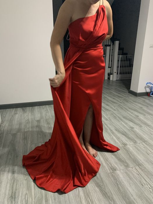 Rochie eleganta rosie