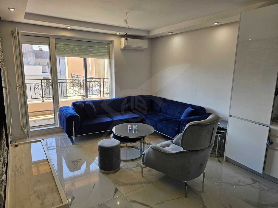 Продава се Тристаен апартамент в Пловдив, Южен - 97 кв.м за 1640 €/кв.м - Снимка #2