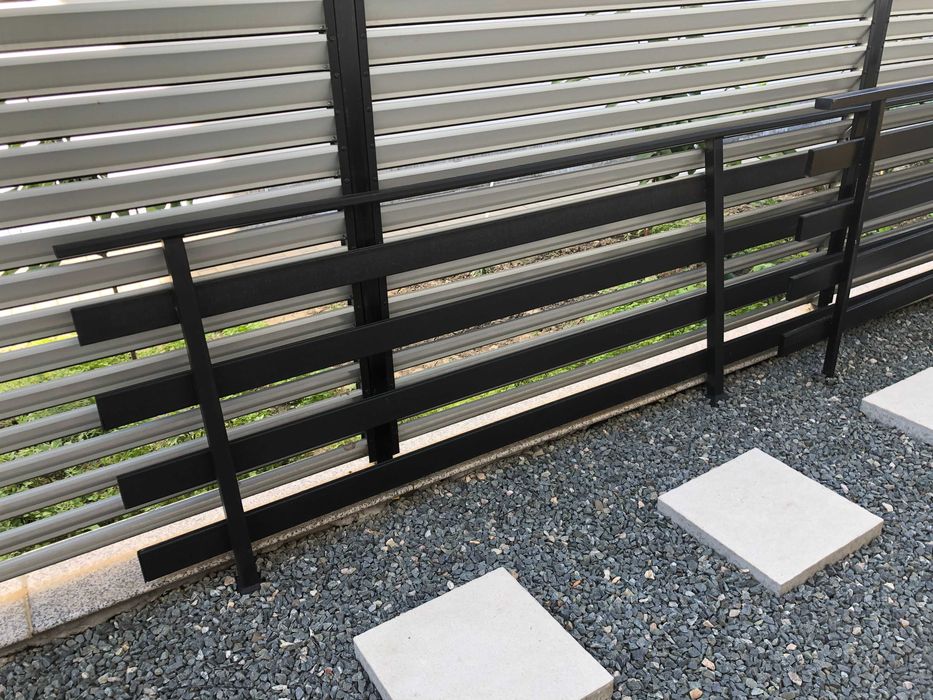 vand balustrade din metal vopsite in camp electrostatic