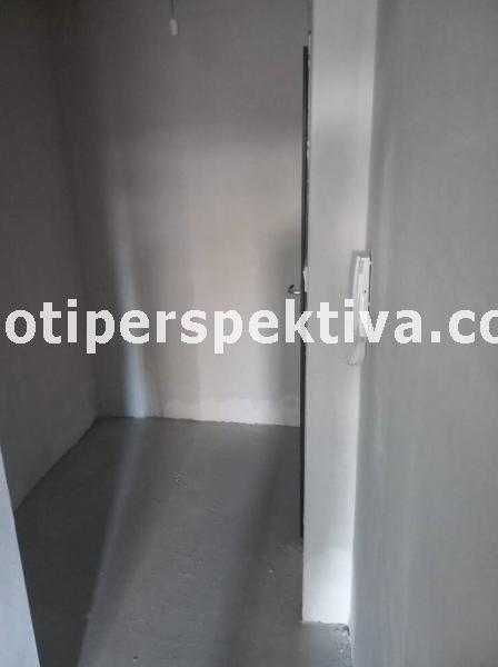 Продава се Едностаен апартамент в Пловдив, Тракия - 36 кв.м за 1278 €/кв.м - Снимка #4