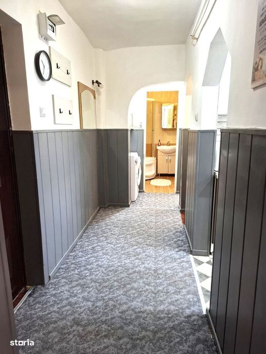 apartament 2 camere , etaj 1, zona Mall , mobilat