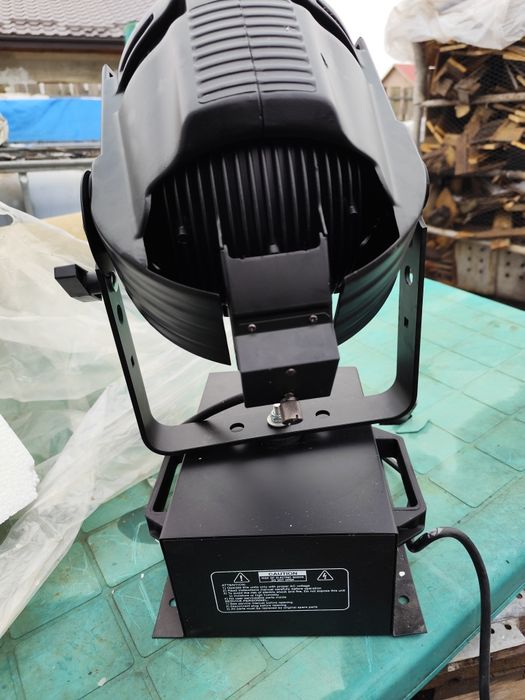 Proiector de scena Dortron GY9