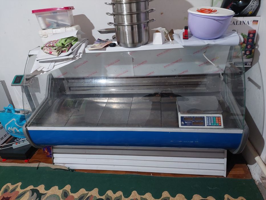 Витринный холодильник