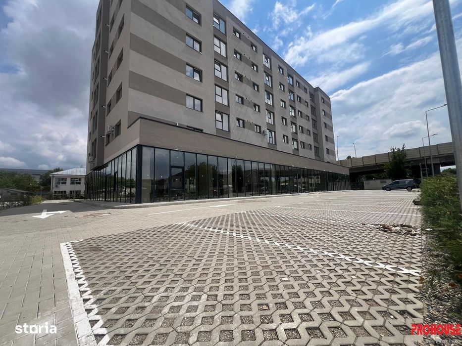 Spațiu comercial modern 155 mp, la cheie, cu două intră