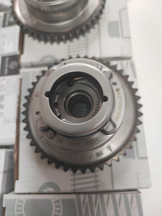 Чисто нов ! Оригинален Комплект Верижно Задвижване M271 W204, W211 др.