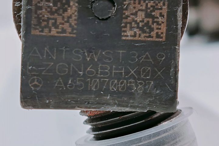 Injector  2.2 cdi Euro5 A6510700587 Mercedes-Benz Sprinter a 2-a gene