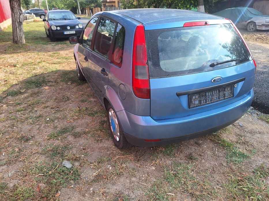 Dezmembrez ford fiesta 1.4 benzina