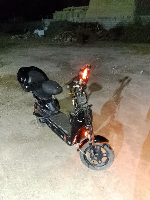Продам электроскутер Bicin SK8 в хорошем состоянии тюнинг