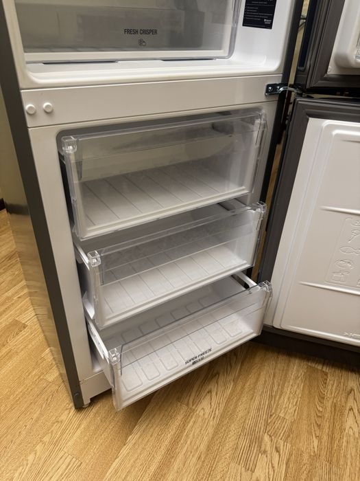 Продаётся холодильник Ariston