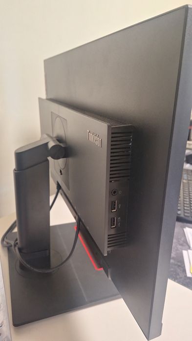 Monitor ThinkVision P24q-20