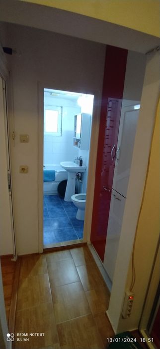 Vănd Apartament în Rovinari sau schimb cu o casă .