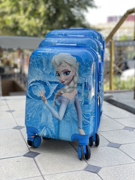 Детский чемодан для поездок