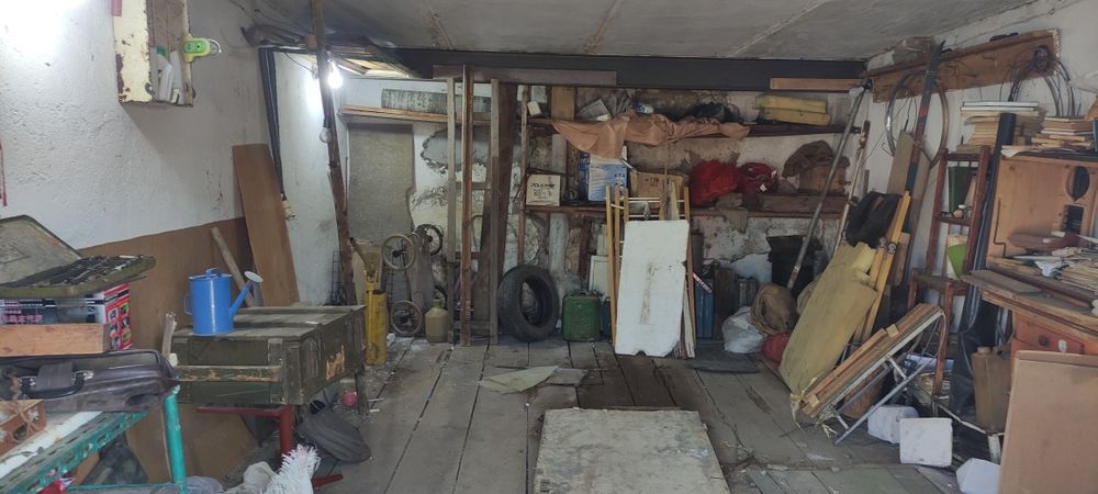 Продам капитальный гараж.