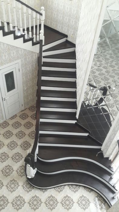 Лестница апшивка на заказ