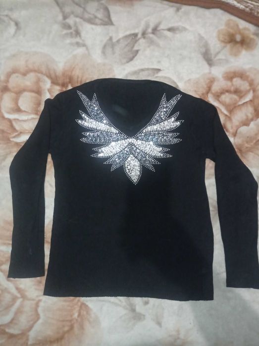 Нарядные кофточки отличного качества прекрасно смотряться красивые