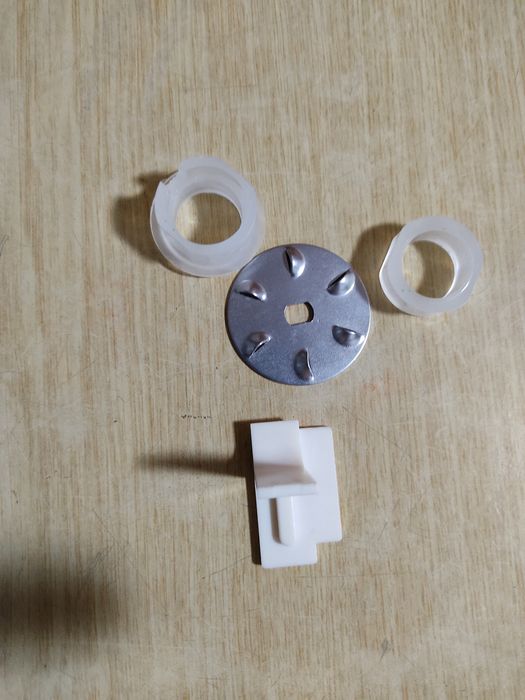 Продам шарниры новые