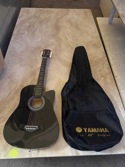 Gitara akustika skidka
