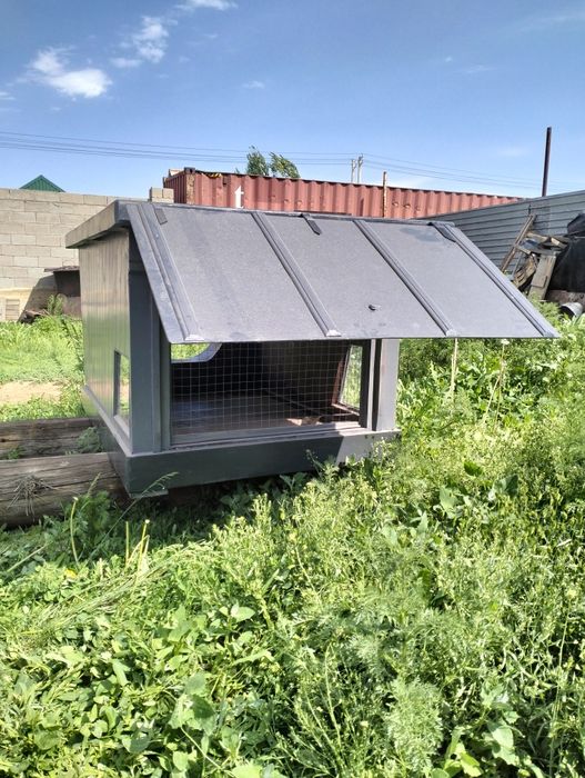 Продам собачие будки