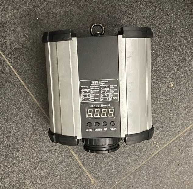 2x Lumini LED Futurelight DJ-LED CF-100 Lumini de scena