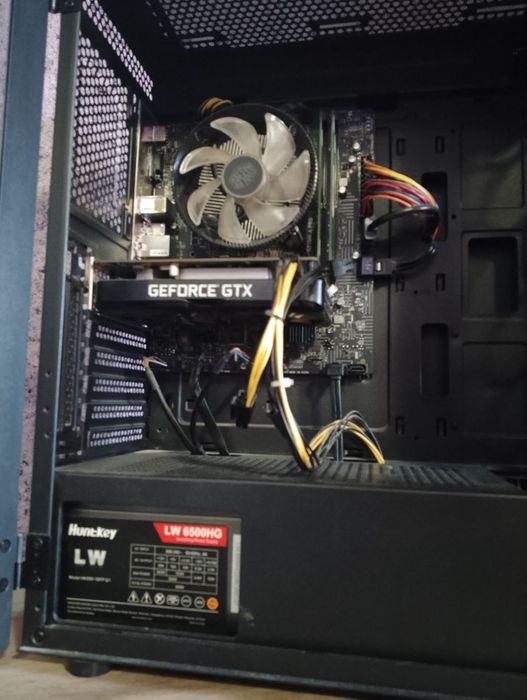 Кампютер срочно сотилади пул керак телда тшунтира оламан