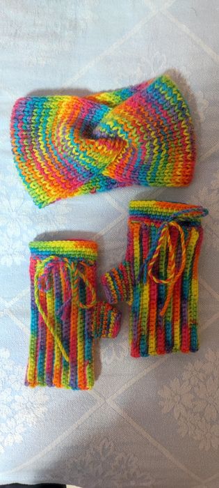 Лот шапка, ръкавици без пръсти и лента за глава, нов, ръчно плетиво