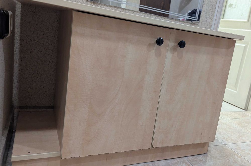 Шкаф / скрин за антре