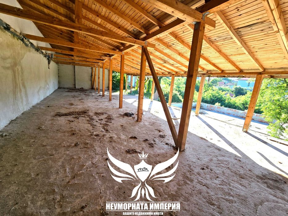 Продавам ресторант/комплекс  120кв. с парцел 470кв. в село Тополово