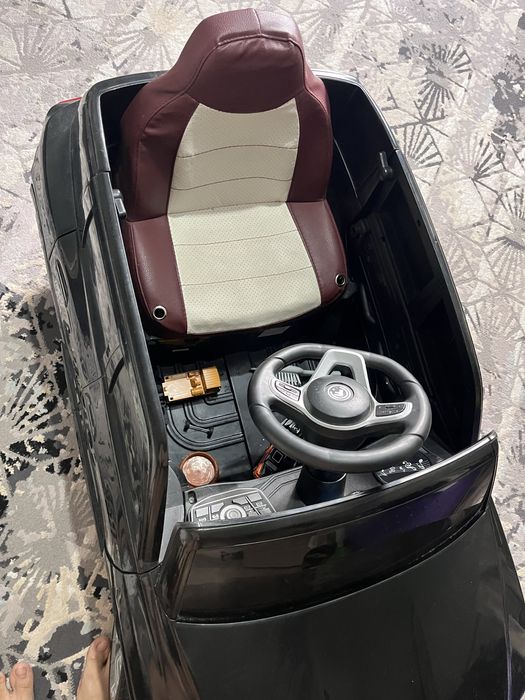 Машинка  детская  Феррари