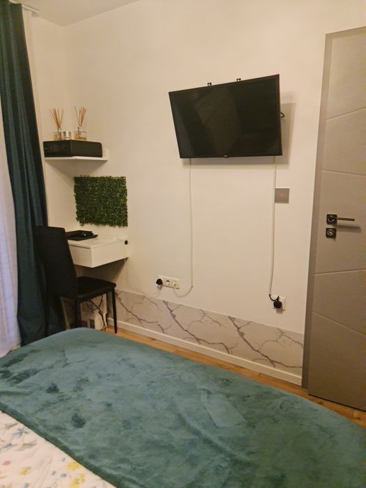Apartament modern cu două camere de închiriat