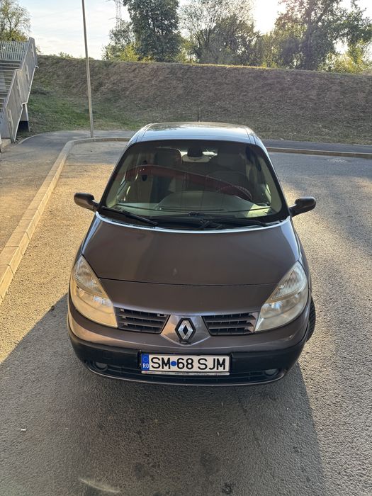Vând Renault scenic 1.5 DCI  2006