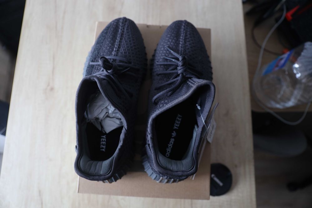 Yeezy 350 cinder 40