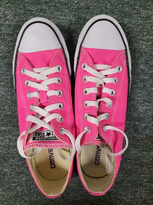 Converse roz marimea 40