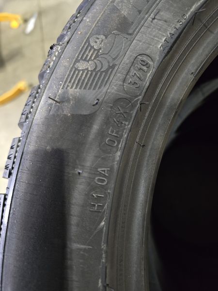 225/50/17 MICHELIN 4бр