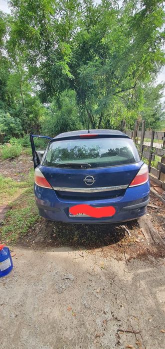 Dezmembrez  Opel astra h