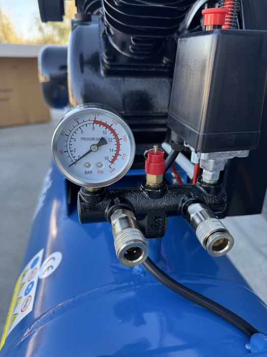 Компресор за въздух TACH-100л