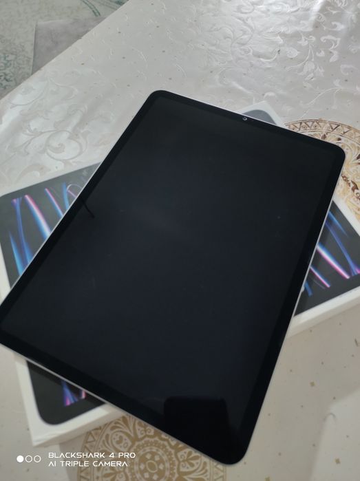 ipad pro 11 M2 продам срочно